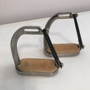 Kid’s 4” Dover Peacock Fillis Safety Stirrup Irons
